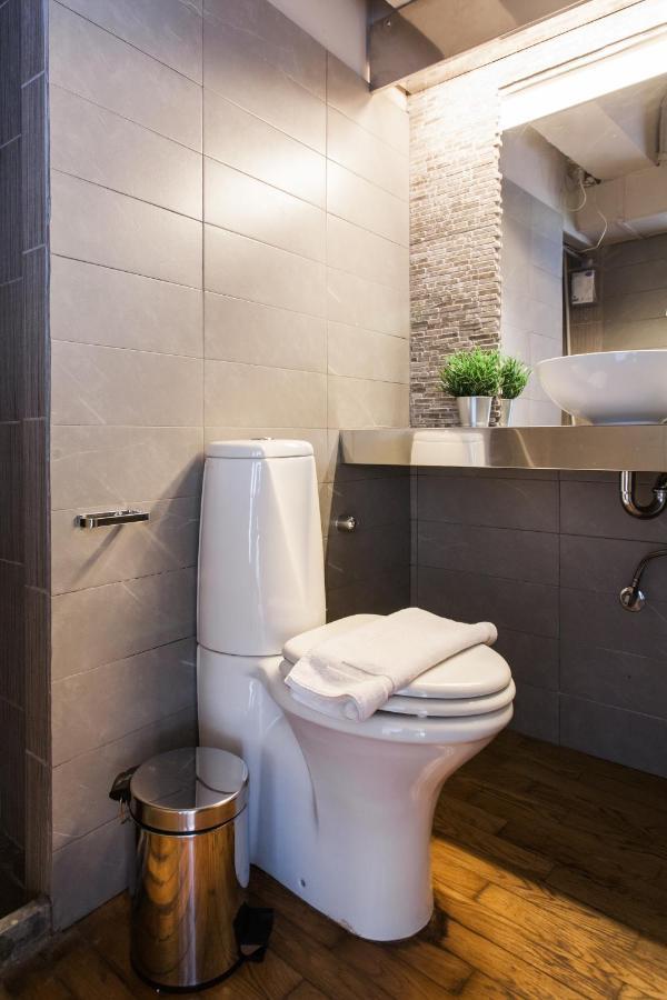 Artists' Favorite Spacious Loft Near Acropolis!! Афіни Екстер'єр фото